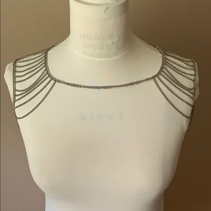 Chainlink shoulder jewelry